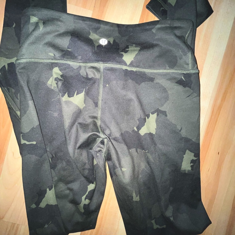 Lululemon Size 4